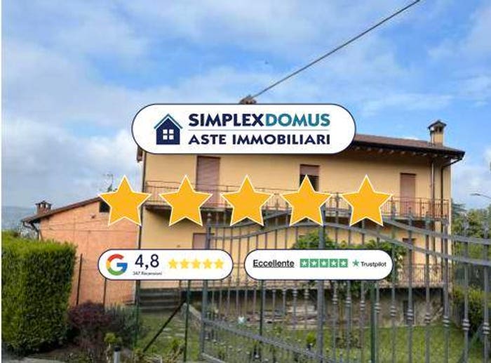 Appartamento con 6 locali in vendita in via cuna, Centro, Villa d'Adda