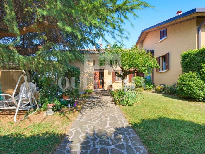Casa con 6 locali in vendita in Via Campiani, Centro, Cellatica