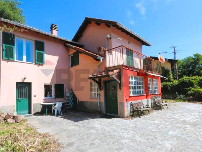 Casa con 6 locali in vendita in Via Bidone, Pontedecimo, Genova