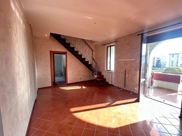 Appartamento trilocale in vendita in Via dei Gelsi, Centro, Bernareggio