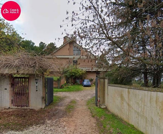 Casa con 6 locali in vendita in Contrada S Tommaso, Montegranaro