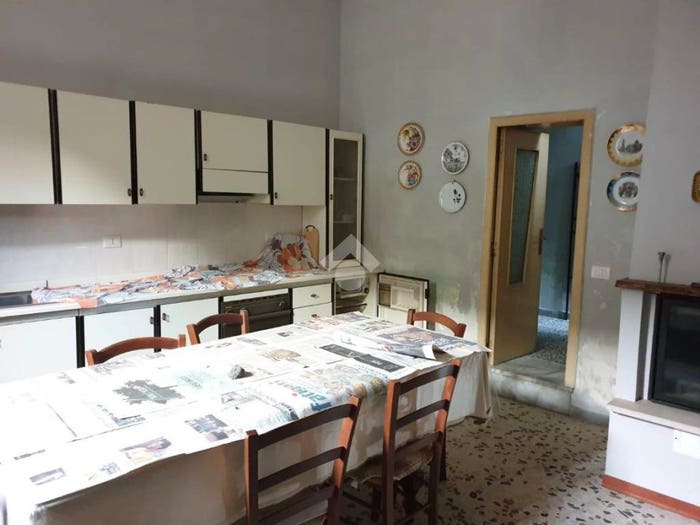 Appartamento con 6 locali in vendita in Via Gennaro Cice, Durazzano