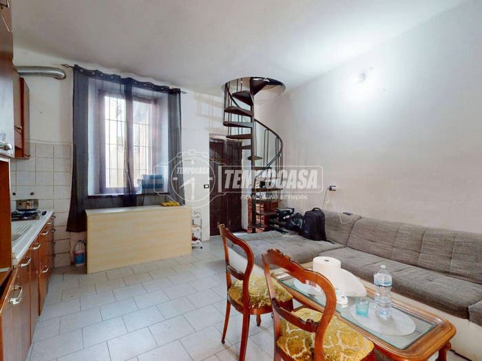 Appartamento trilocale in vendita in Via Monte Grappa, Centro, Lentate sul Seveso