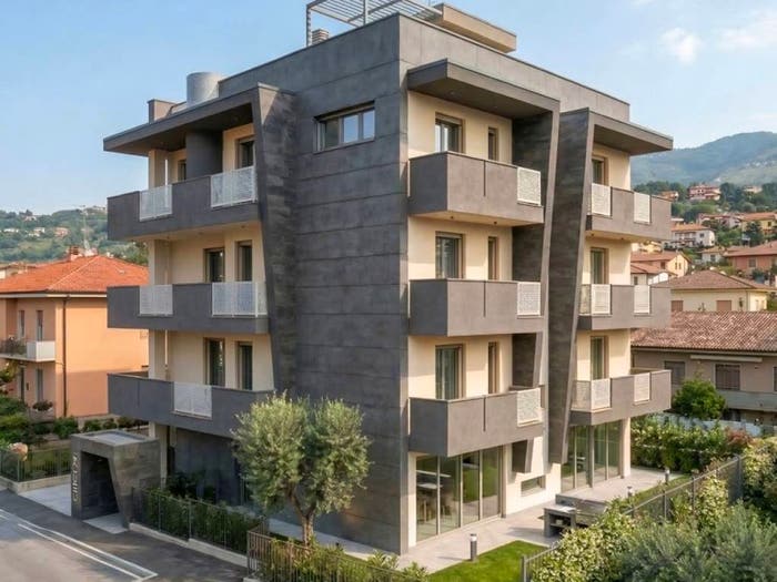 Appartamento trilocale in vendita in Via Marsala, Valdonega, Verona