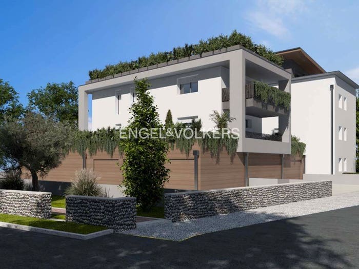 Appartamento quadrilocale in vendita in Via Montello, Centro, Montebelluna