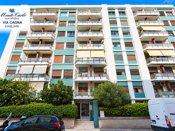 Appartamento con 5 locali in vendita in Via Generale Stefano Cagna, Amsicora, Cagliari
