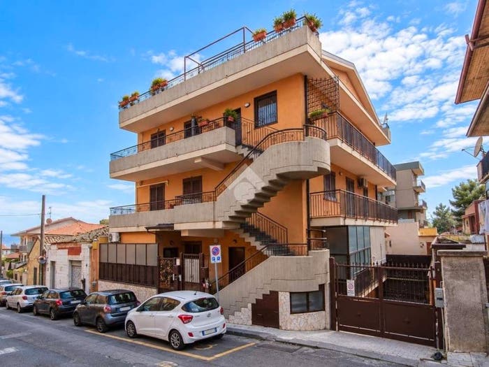 Appartamento quadrilocale in vendita in Via umberto, Centro, Gravina di Catania