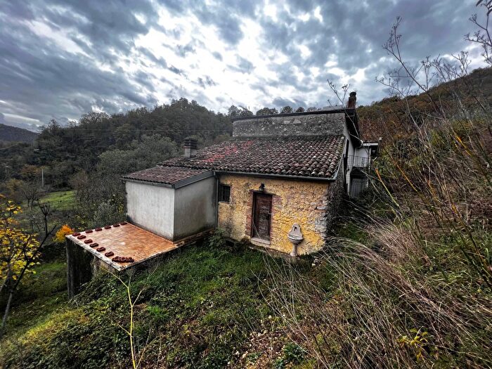 Casa trilocale in vendita in Via San Sebastiano, Rieti