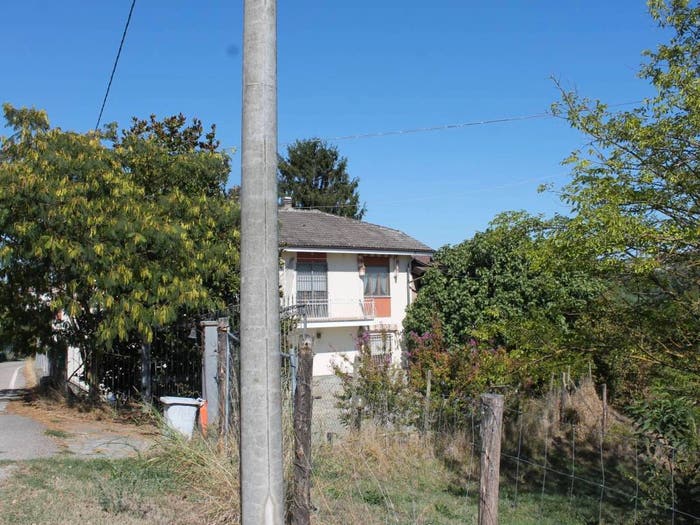 Casa con 6 locali in vendita in via San Fantino, Portacomaro