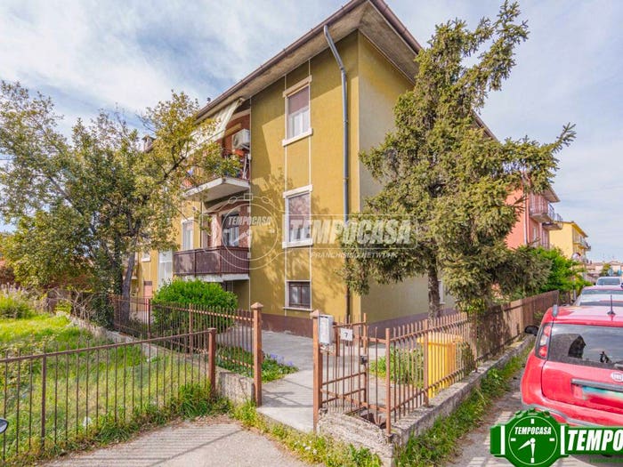 Appartamento bilocale in vendita in Via Felice Cavallotti, Centro, Linarolo