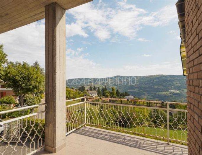 Casa con 6 locali in vendita in Centro, Montefiorino