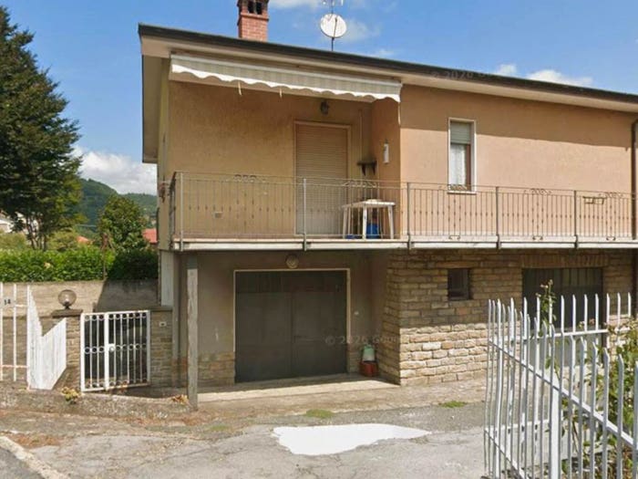 Casa con 6 locali in vendita in Strada Salino, Cortemilia