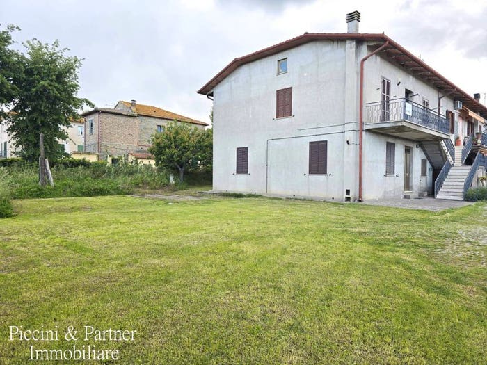 Casa con 6 locali in vendita in Via George Byron, Tuoro sul Trasimeno