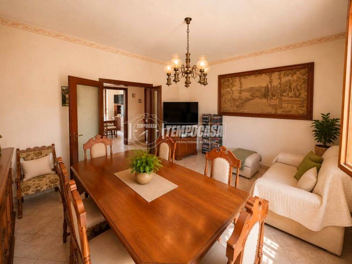 Appartamento con 5 locali in vendita in Via Goffredo Mameli, Centro, Mirandola