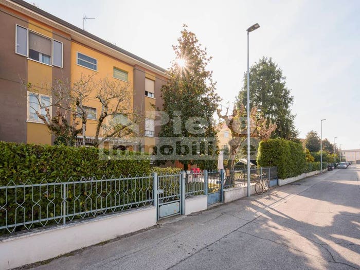 Appartamento quadrilocale in vendita in via vanoni, Pieve di Cento