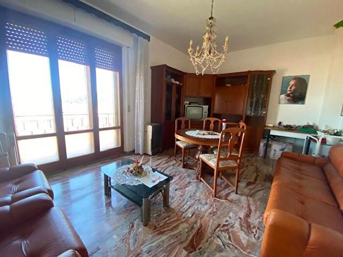 Appartamento con 5 locali in vendita in Stazione, Ancona