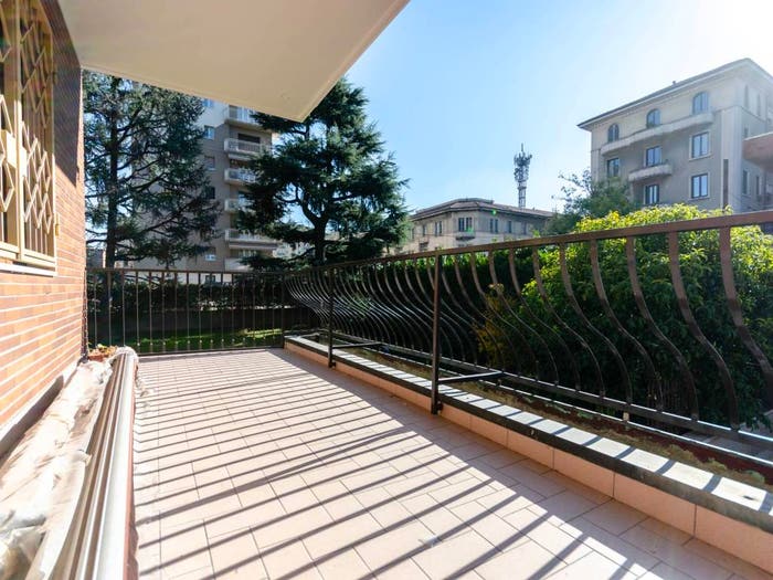 Appartamento con 5 locali in vendita in Via Lario, Zara, Milano