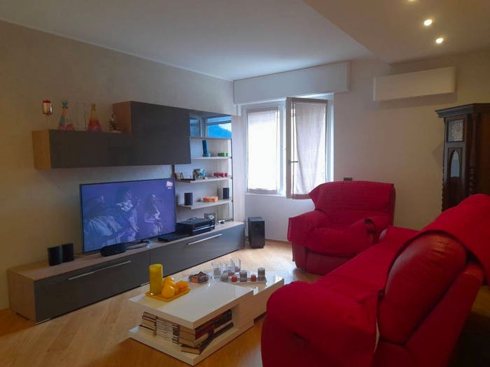 Appartamento trilocale in vendita in Via Antonio Stoppani, Garlate