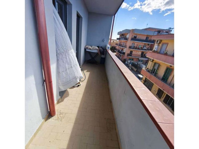 Appartamento con 6 locali in vendita in via Marcello Biagio Greco, Mondragone