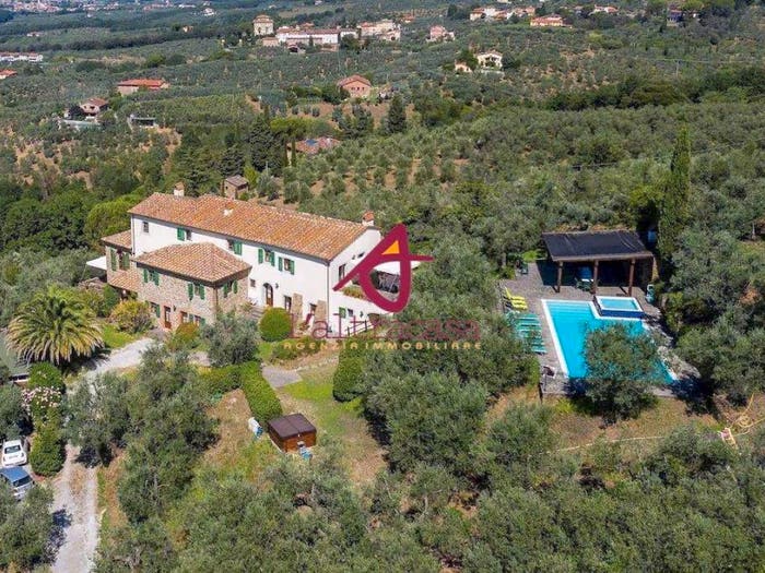 Casa con 6 locali in vendita in Centro, Lamporecchio