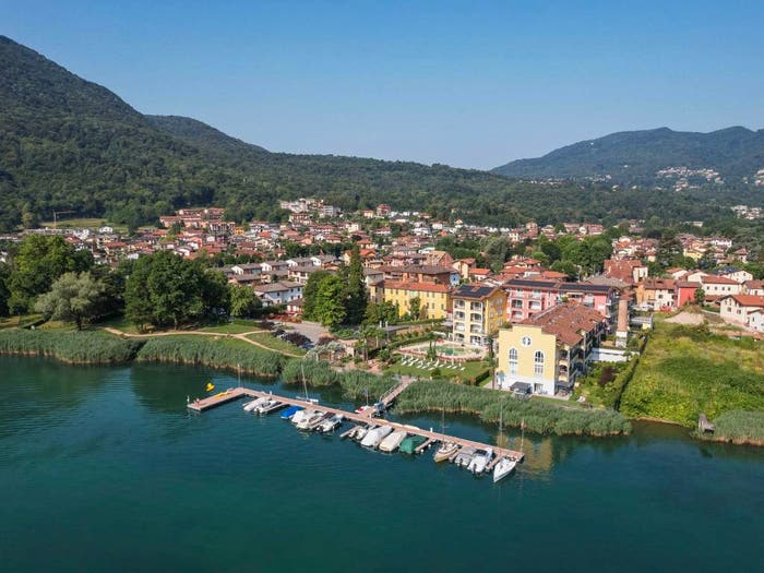 Appartamento trilocale in vendita in Via Zanzi, Centro, Lavena Ponte Tresa