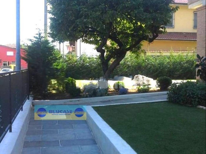 Appartamento quadrilocale in vendita in Via Bergamo, Centro, Brembate