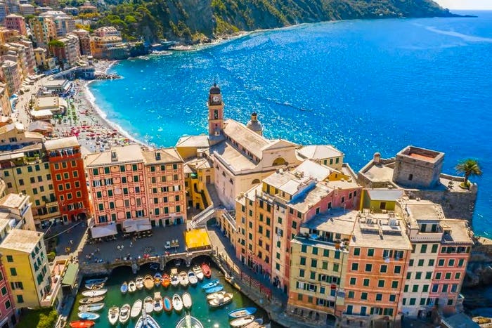 Appartamento trilocale in vendita in Piazza Donato Colombo, Centro, Camogli