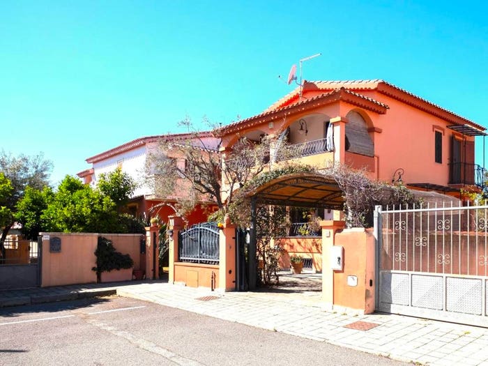 Casa con 6 locali in vendita in Via Libeccio, Centro, Pula