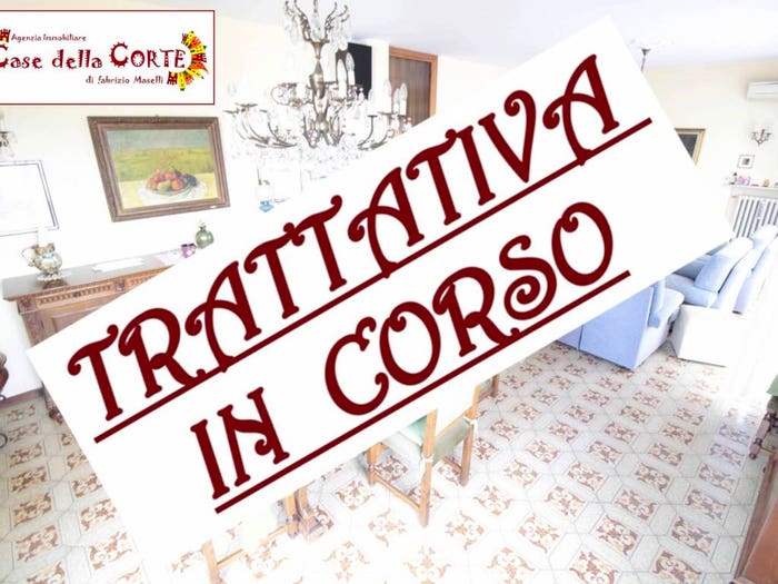 Appartamento con 6 locali in vendita in Viale Jolanda, Cento Paese, Cento