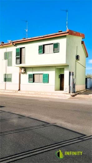 Appartamento con 6 locali in vendita in via cappuccini, Centro, Matera