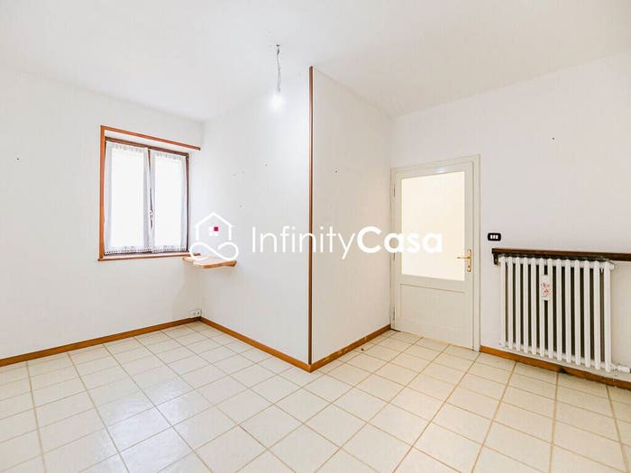 Casa con 6 locali in vendita in Centro, Caprino Veronese