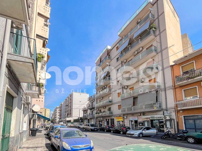Appartamento quadrilocale in vendita in Via Ammiraglio Caracciolo Catania CT Italia, Rapisardi, Catania