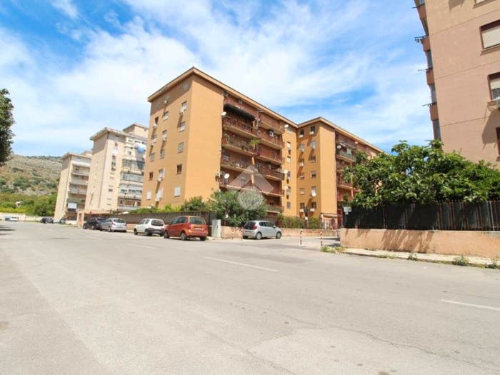 Appartamento trilocale in vendita in Via Scaglione Pietro, CEP Michelangelo Alta, Palermo
