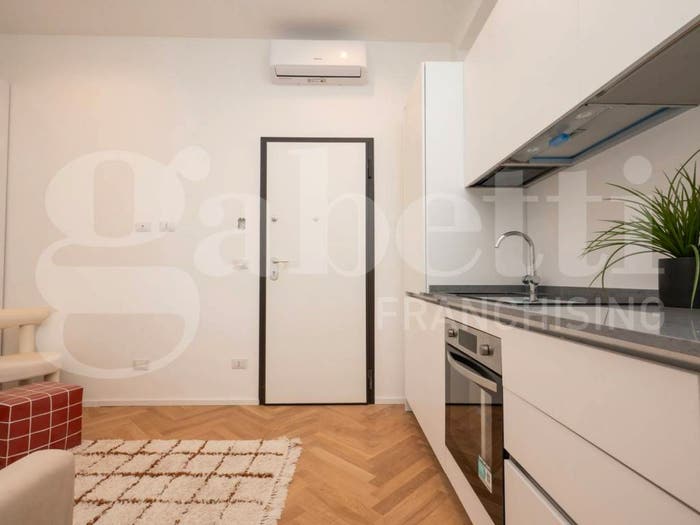Appartamento bilocale in vendita in Viale Papiniano, Solari, Milano