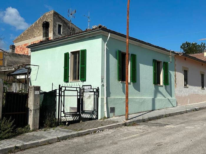 Casa trilocale in vendita in Via Alessandro Volta, Centro, Tocco da Casauria