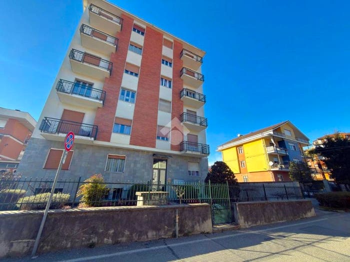 Appartamento bilocale in vendita in Via don pogolotto, Centro, Giaveno