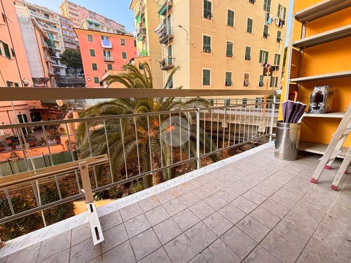 Appartamento bilocale in vendita in Via del Borgo, Borgoratti, Genova