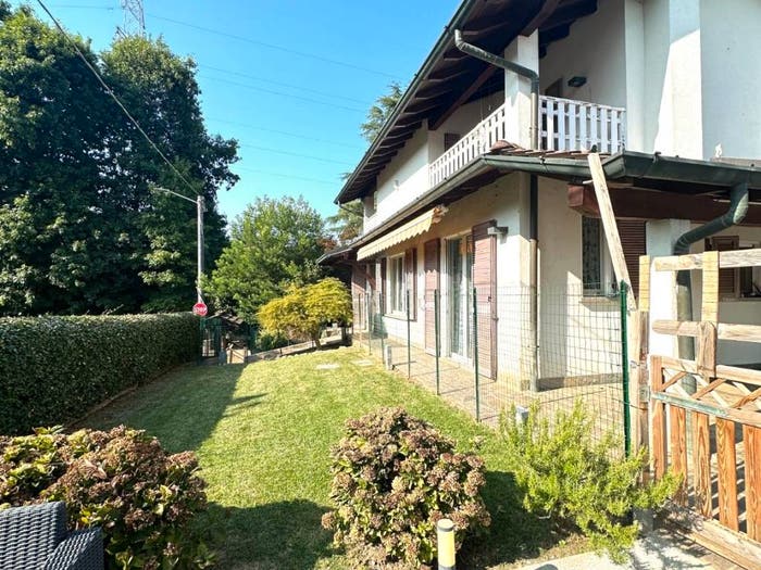 Casa con 6 locali in vendita in Via dei Cacciatori, Bernate La Ca', Arcore