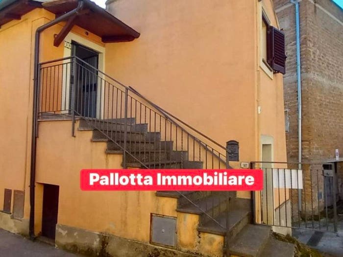 Appartamento bilocale in vendita in Via Piave, Bassano in Teverina
