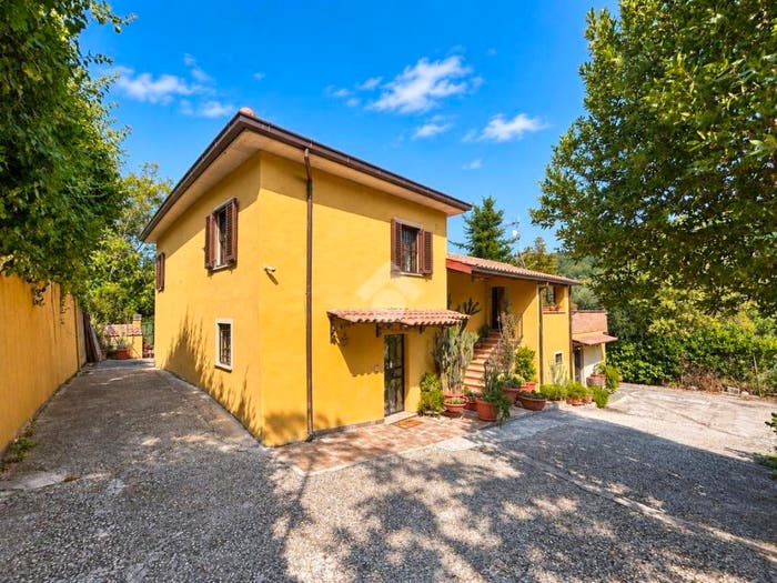 Casa quadrilocale in vendita in Strada Chiusa, Chieti Città, Chieti