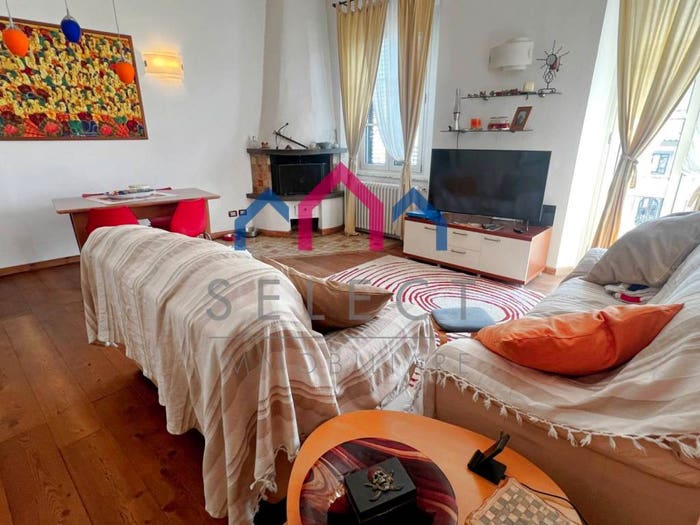 Appartamento con 6 locali in vendita in Centro, Borgo a Mozzano