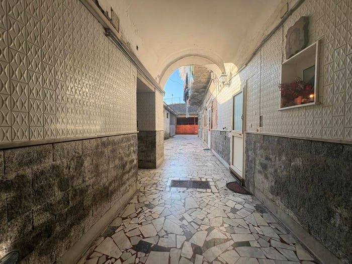 Appartamento trilocale in vendita in Via Comunale Ottaviano, San Giovanni a Teduccio, Napoli