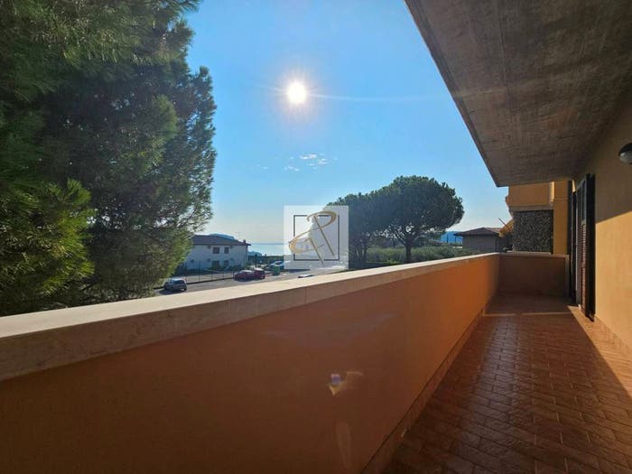 Appartamento con 6 locali in vendita in Via Belvedere, Costermano, Costermano sul Garda