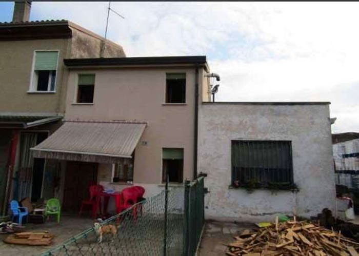 Appartamento quadrilocale in vendita in Via Aleardo Aleardi, Centro, Castagnaro