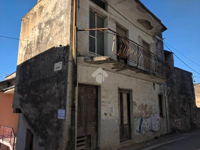 Casa trilocale in vendita in Via Forchia di Cervino, Forchia, Cervino