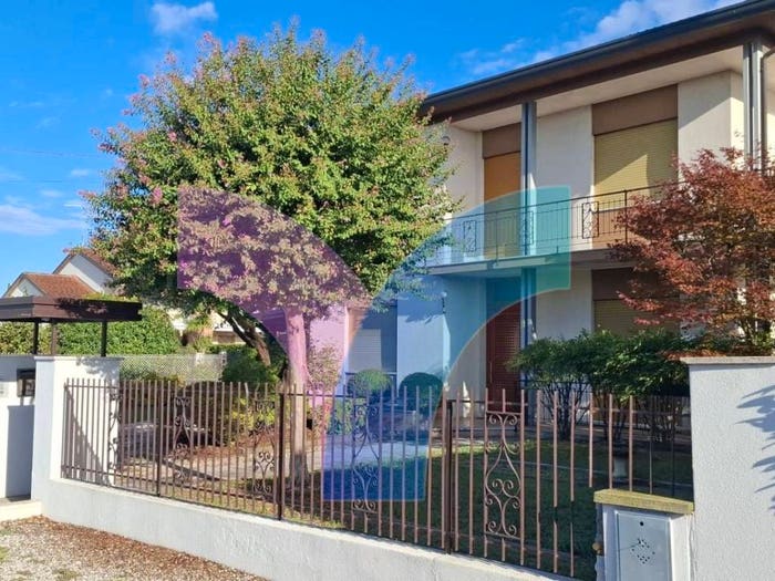 Casa con 6 locali in vendita in via emiliana, Santa Cristina, Quinto di Treviso