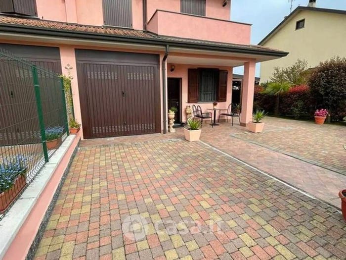 Casa con 5 locali in vendita in Via Preziosa, Bornasco