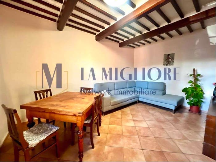 Casa con 6 locali in vendita in Via Sem Benelli, Centro, Montale