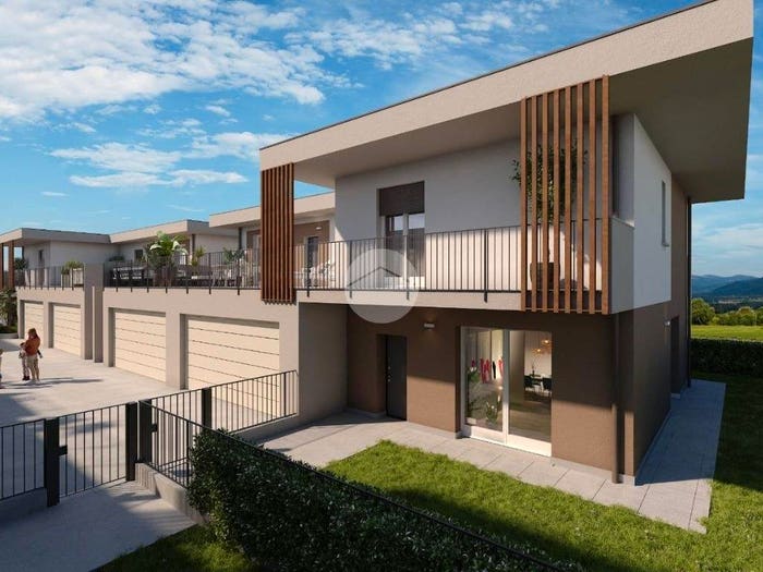 Appartamento quadrilocale in vendita in Via Manzoni, Corte Franca