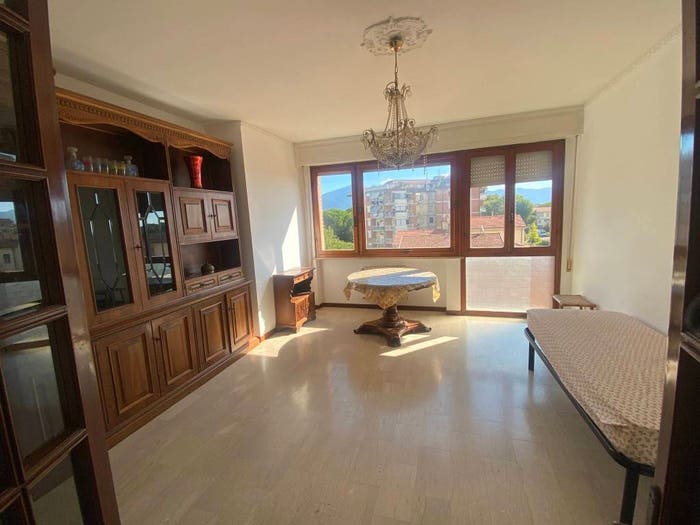Appartamento con 5 locali in vendita in Via Gabriele Vettori, Pratale, Pisa